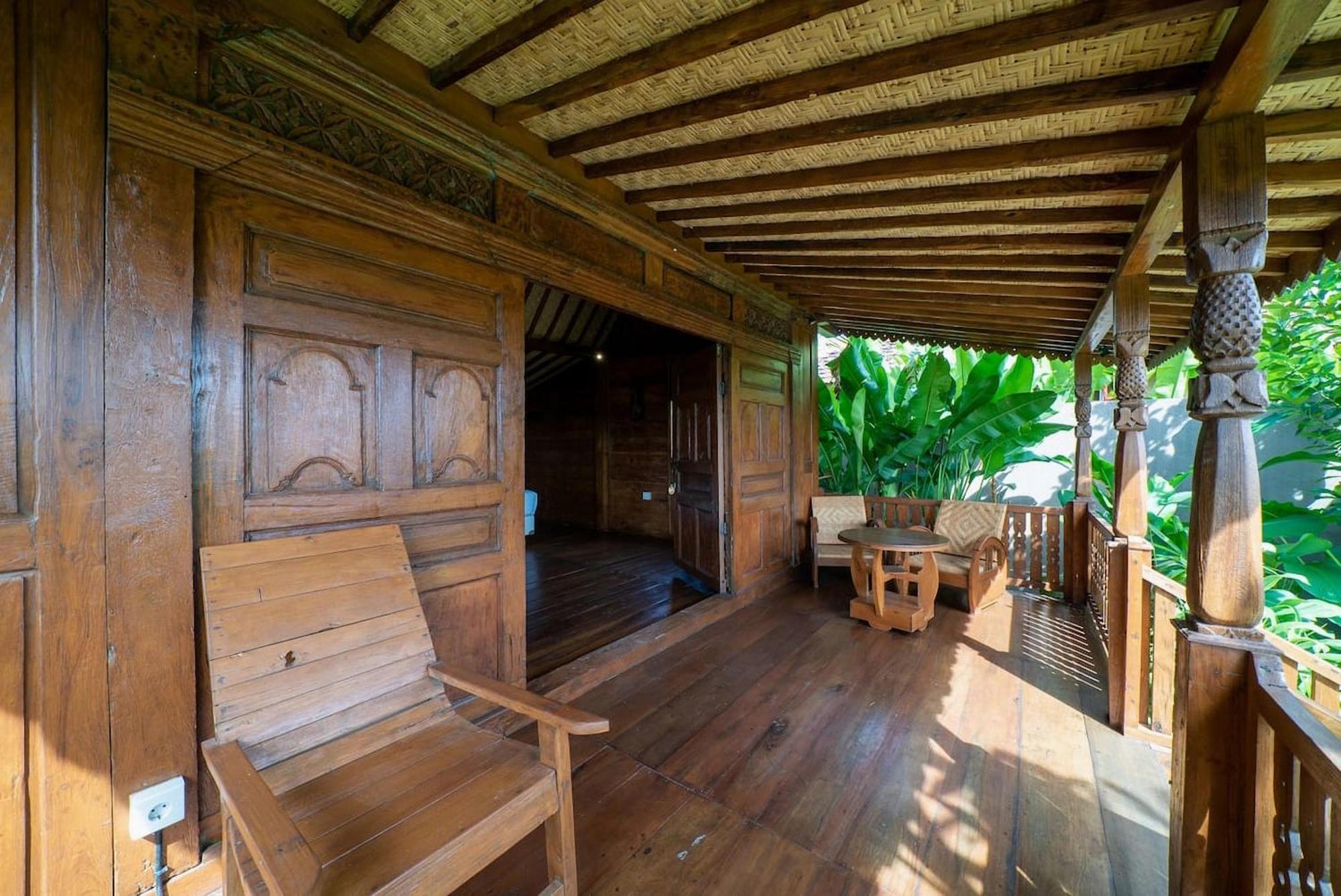 Lima Beach Inn Munggu Екстер'єр фото