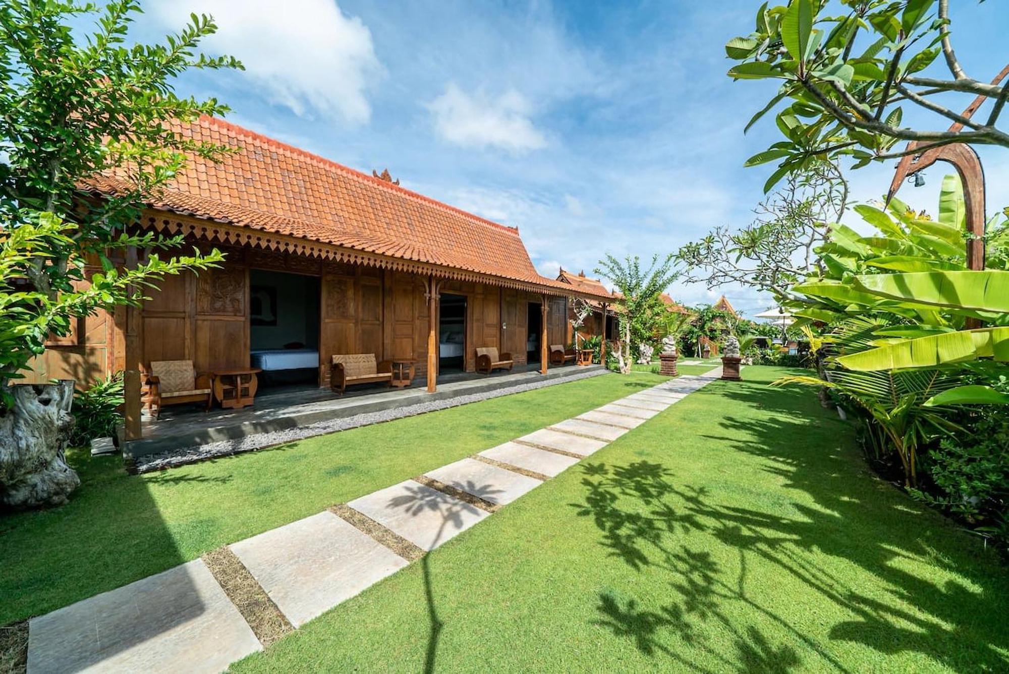 Lima Beach Inn Munggu Екстер'єр фото